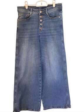 J. Jill Denim High Rise Wide Leg Crop jeans  -4.       A28